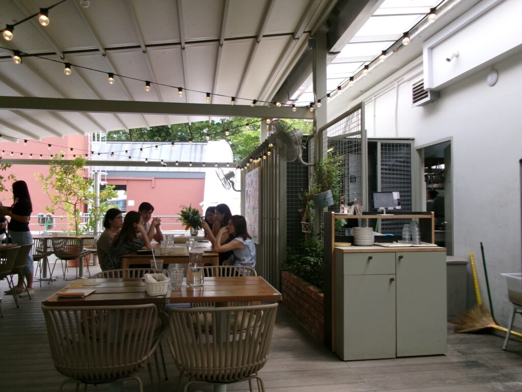Frankie & Fern'sのテラス席