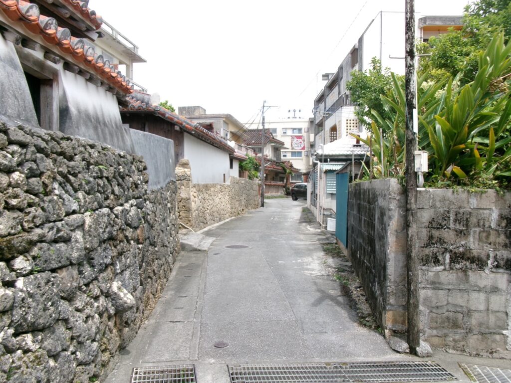 沖縄の路地裏