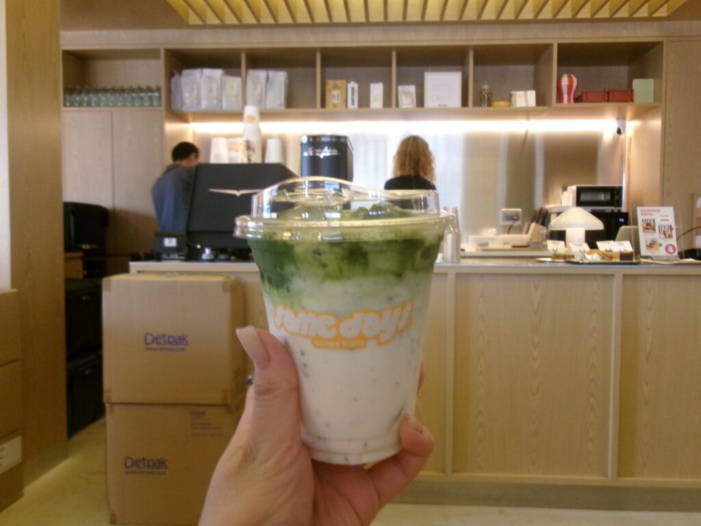 Same Days Coffee Standの抹茶ラテ