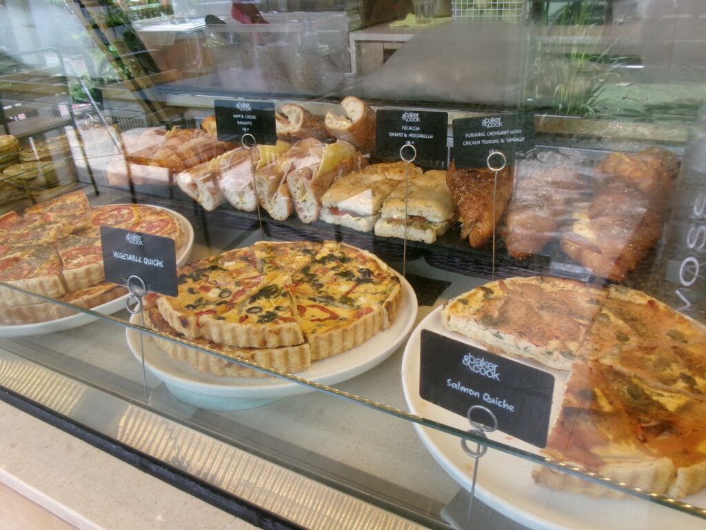 baker & cookの美味しそうなショーケース