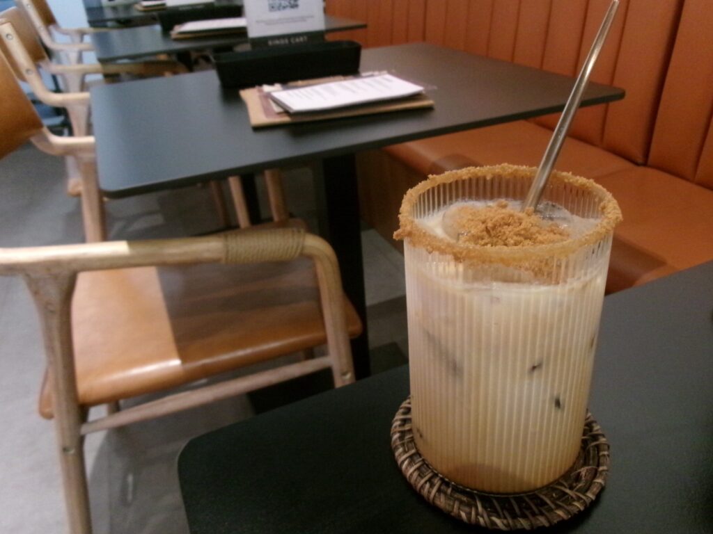Kings cart coffee factryのSALTED CARAMEL LATTE