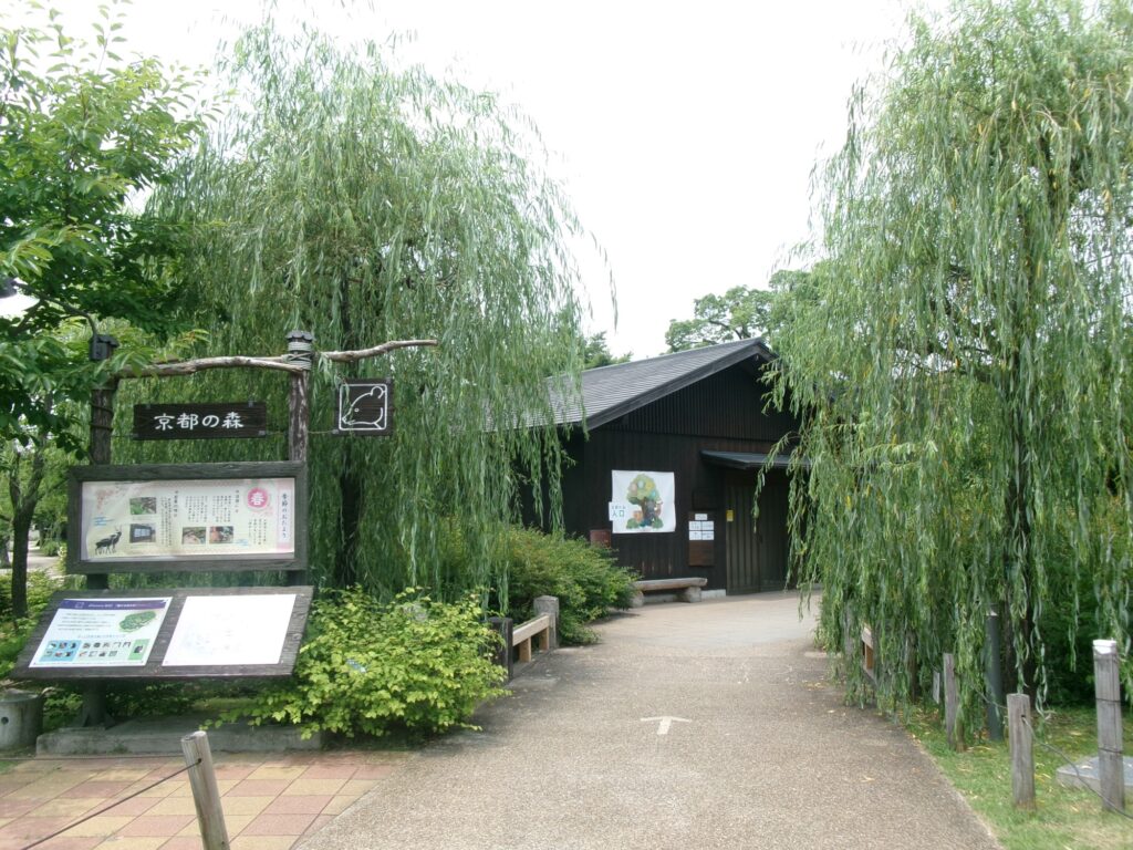 京都市動物園の京都らしい展示