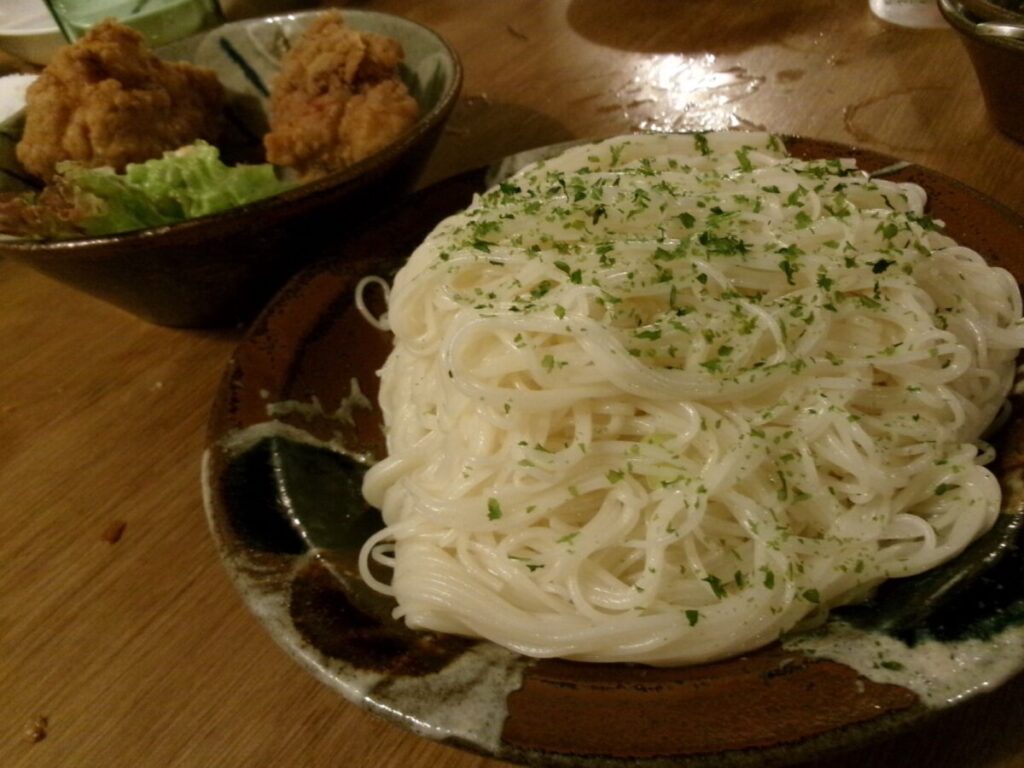 沖縄居酒屋のそうめんチャンプルー
