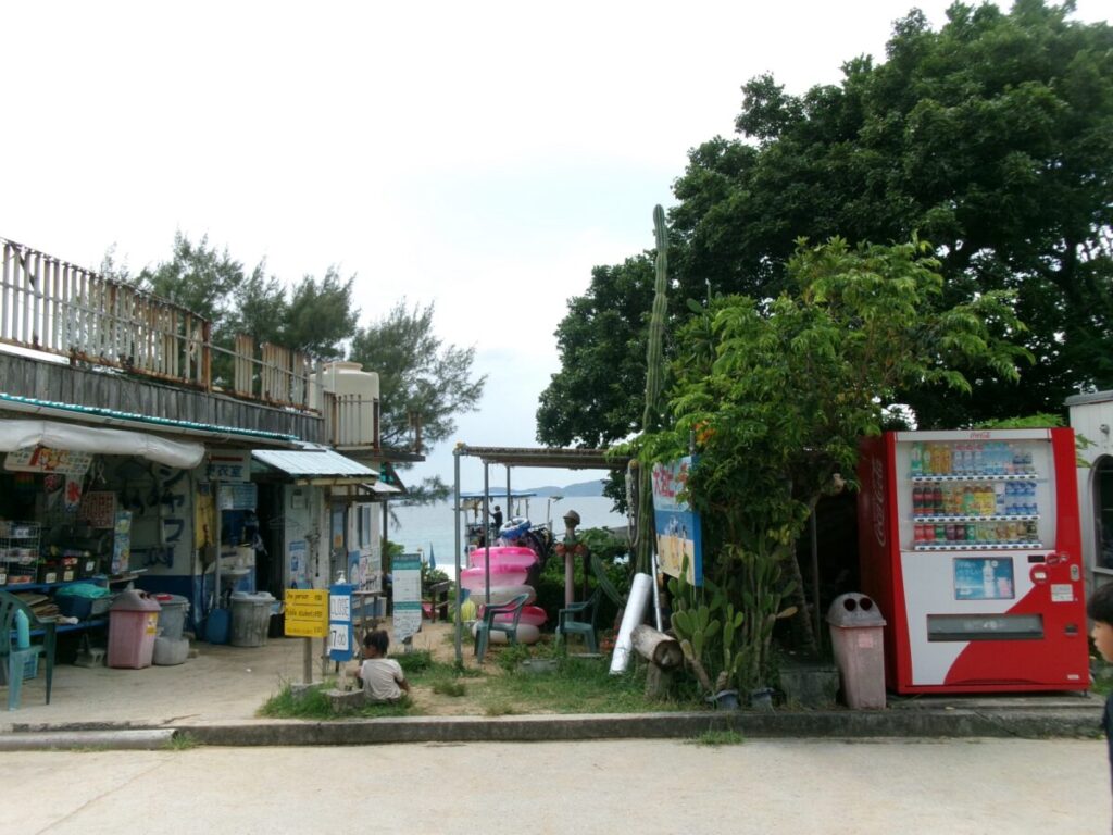 伊計島のビーチ近く