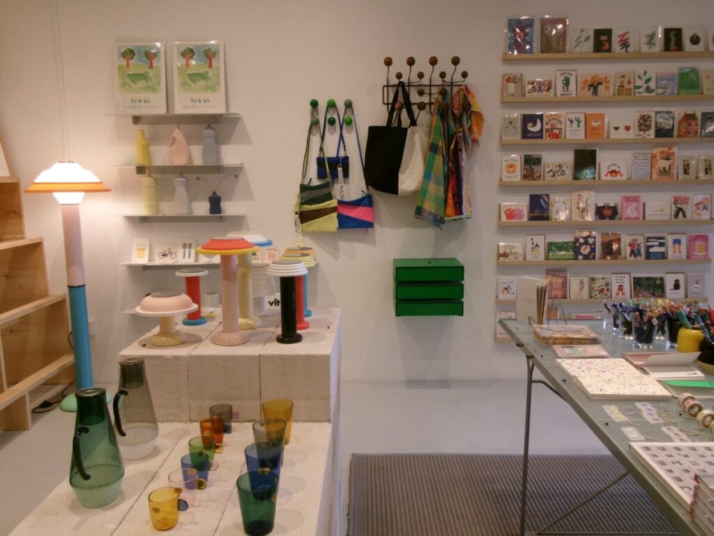 studio yonoのおしゃれな店内