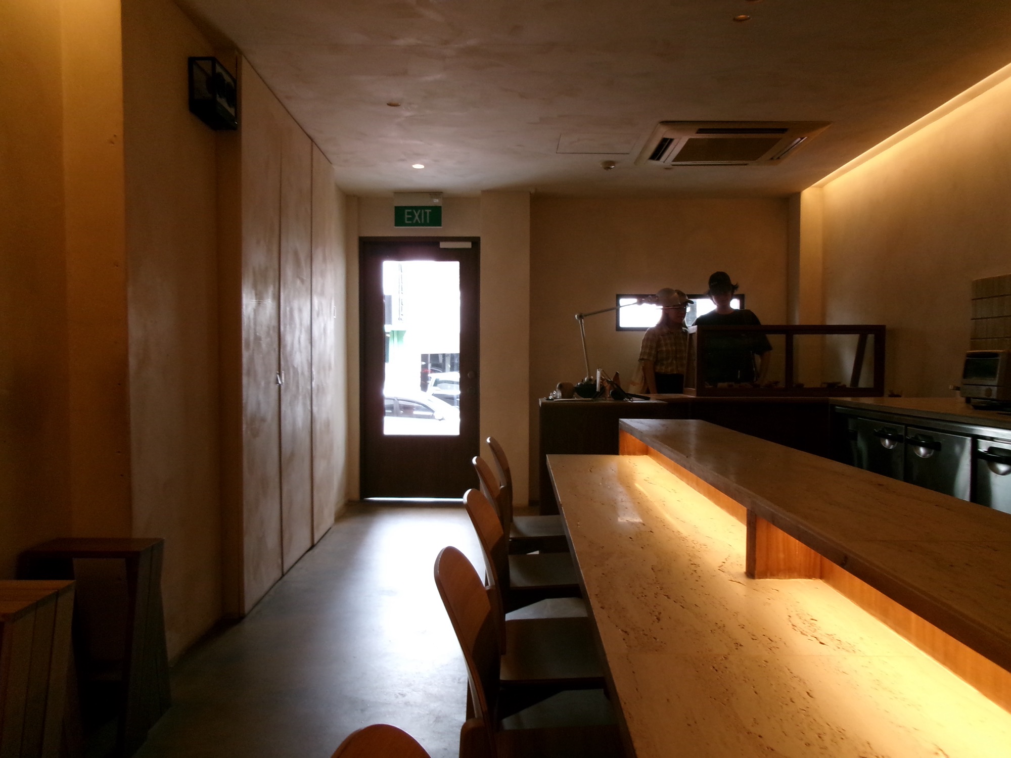 シンガポールのカフェ「DAWN」の店内