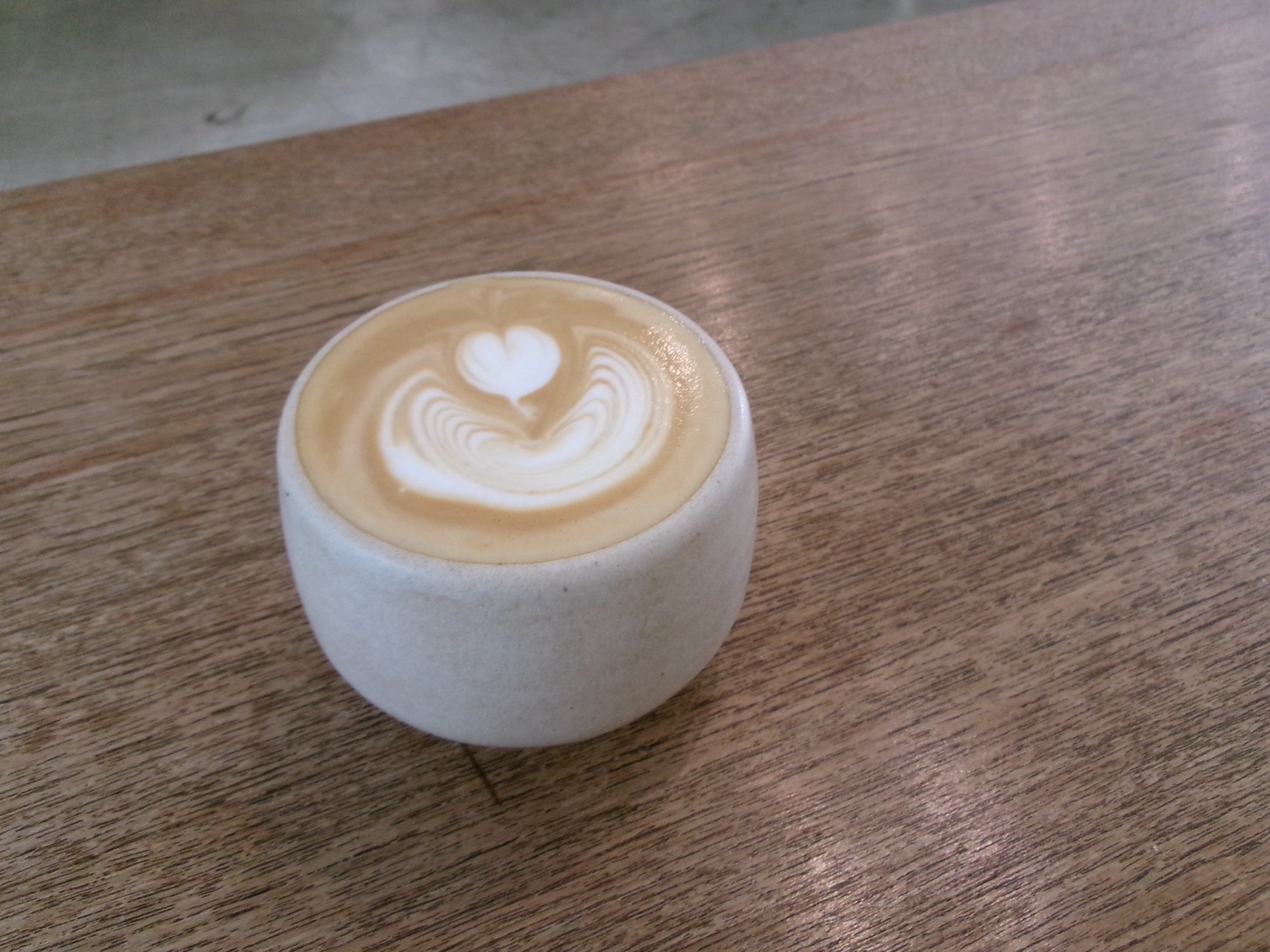 「Apartment Coffee」のひと息つけるカフェラテ