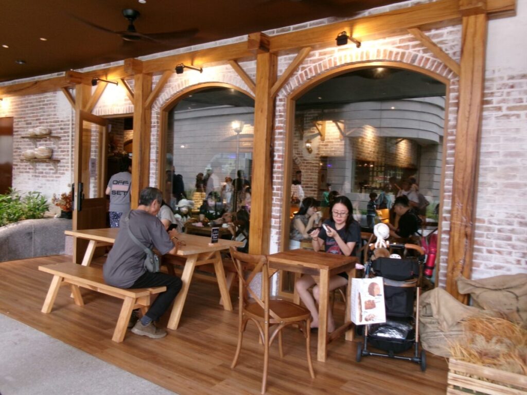 Standard Breadのおしゃれなテラス席