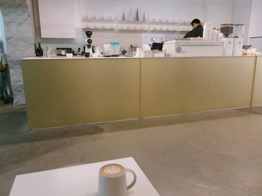 equate coffeeのホットラテ