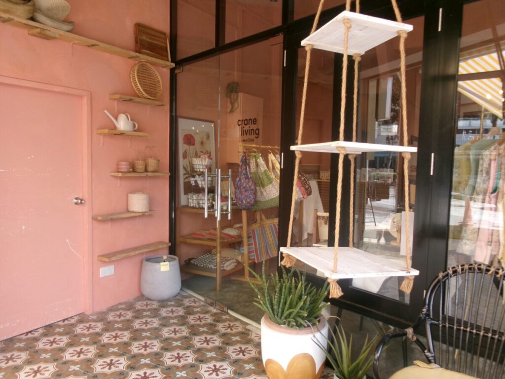 Crane livingのおしゃれな外観