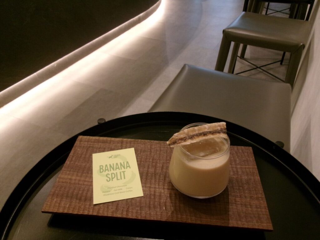 Cheerful Goat Cafeのバナナスプリットというドリンク