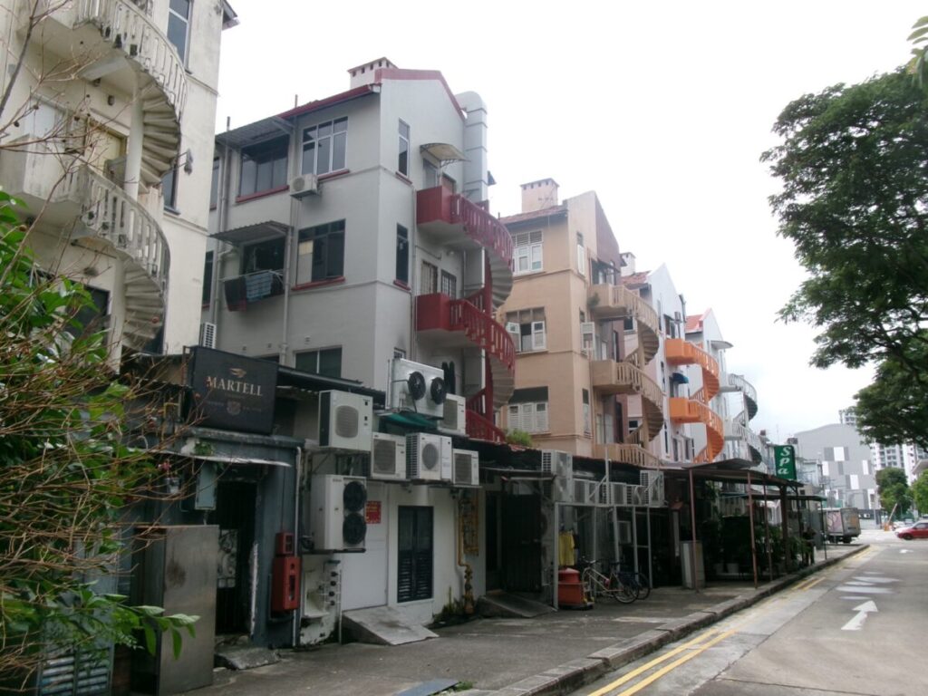 ローカル感のある路地裏