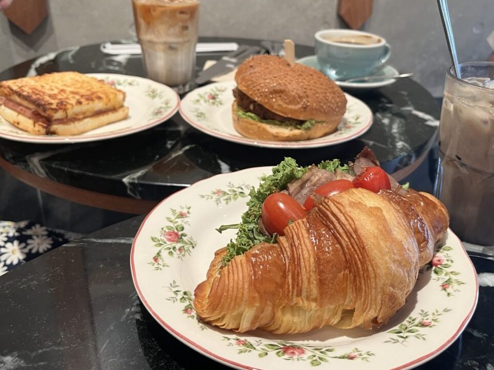 チョンバルベーカリーのサンドイッチ