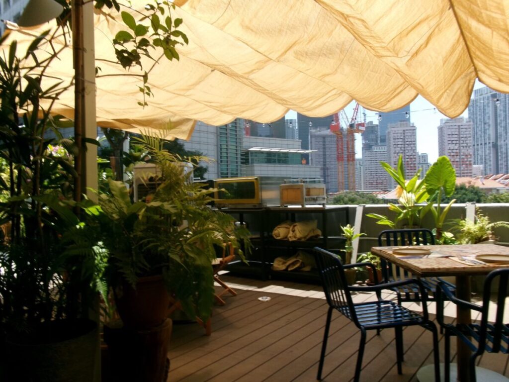 alaniの風が通るテラス席