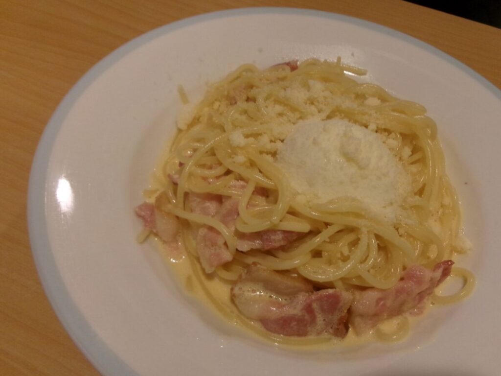サイゼリヤのカルボナーラ
