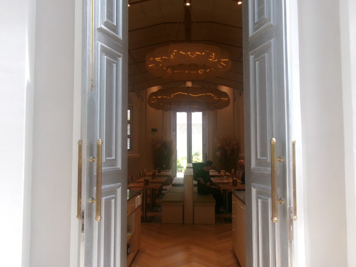 Dame Museum Cafeの内装