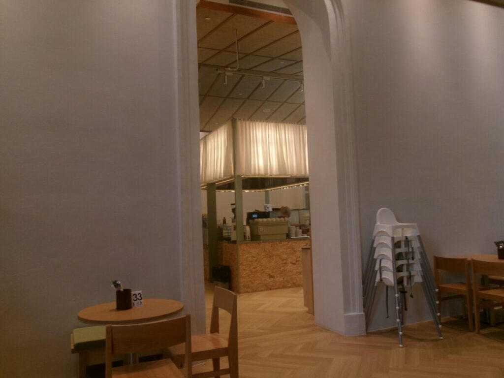 Dame Museum Cafeの店内