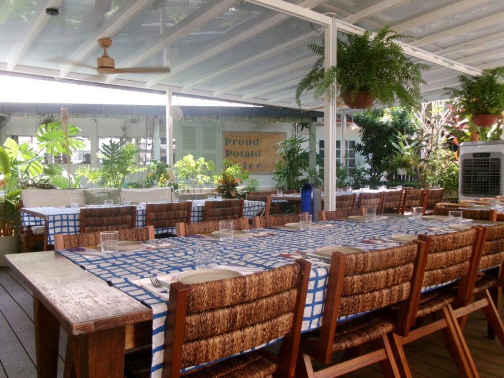 雰囲気が良すぎるAlaniのテラス席