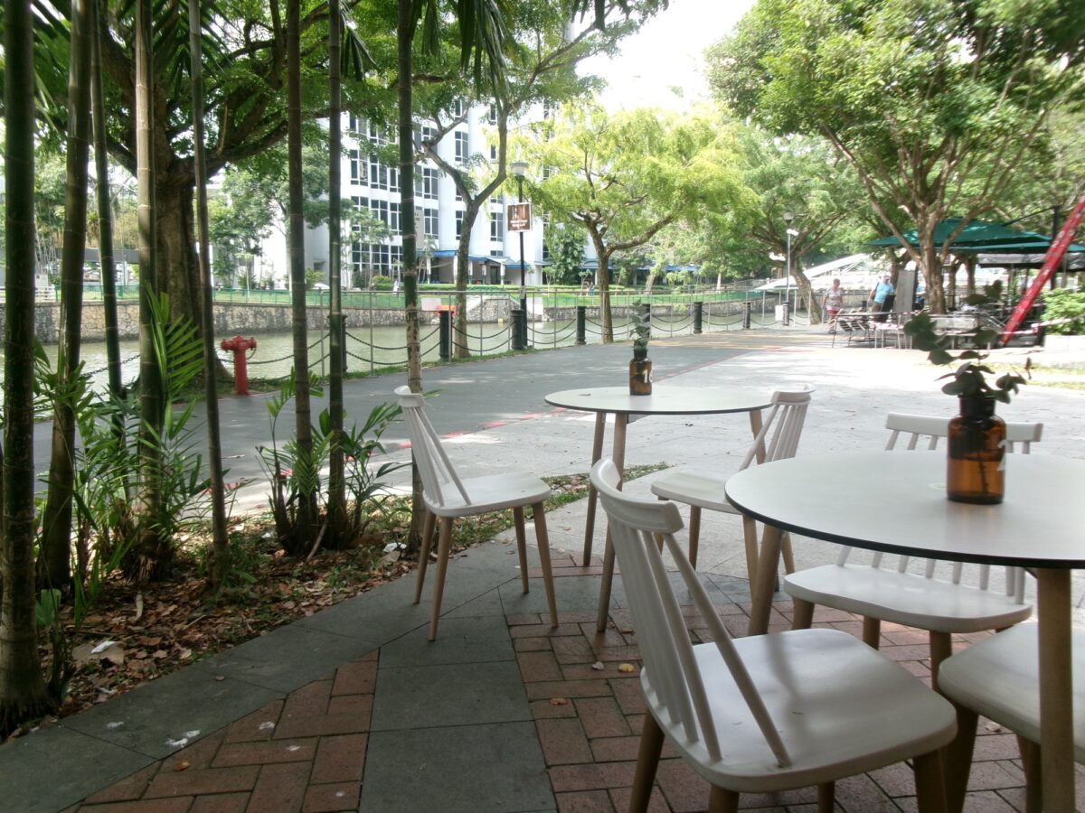 Carrotsticks and Cravingsのテラス席