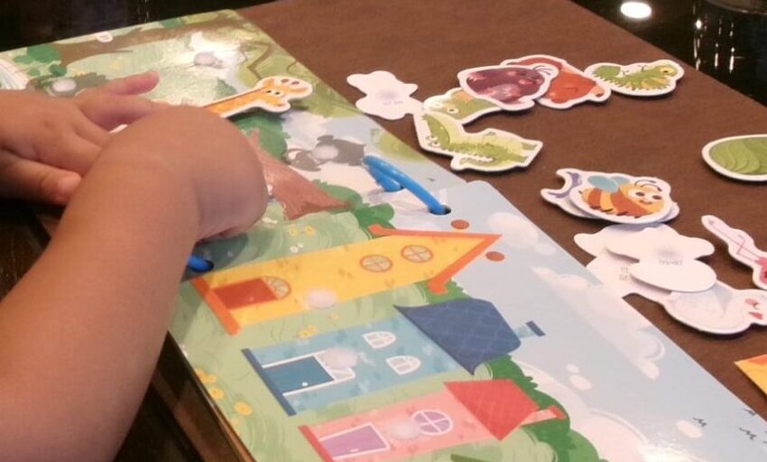 外食で助かるシールブック