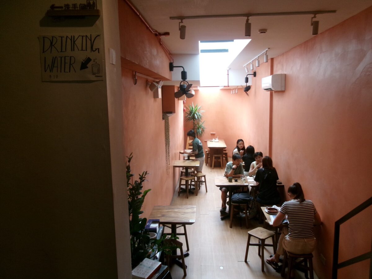 micro bakeryの店内