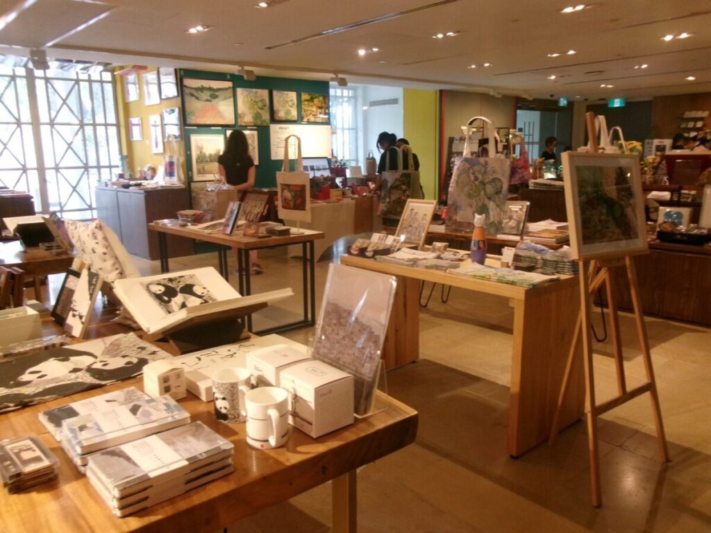 ナショナルギャラリーのギフトショップの様子