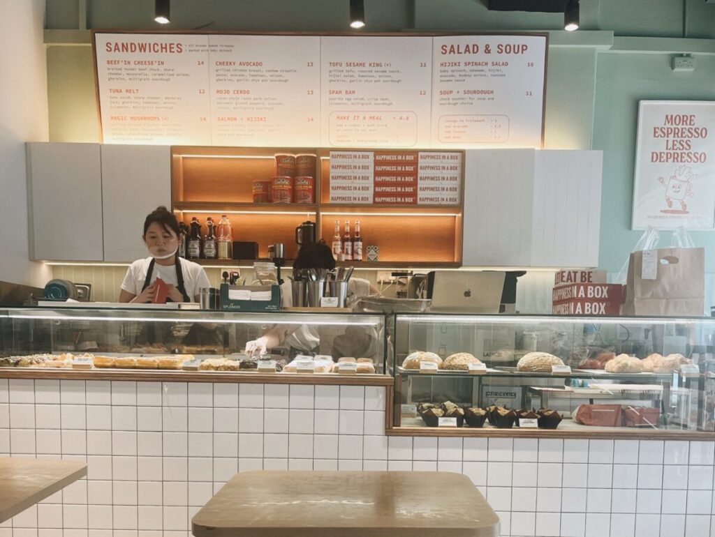 cafe praletの店内