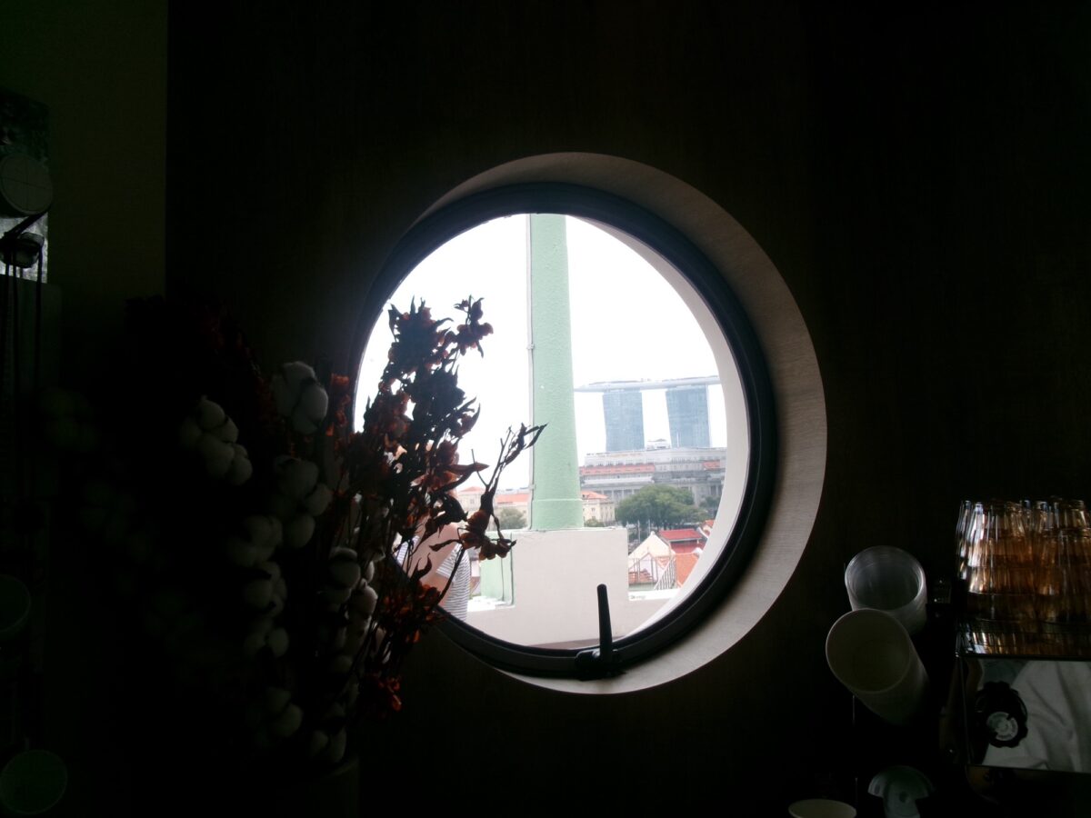 POUT Rooftop Cafeの窓から見える景色