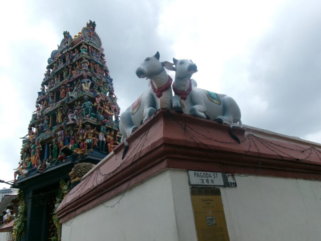 チャイナタウンのsri mariamman temple