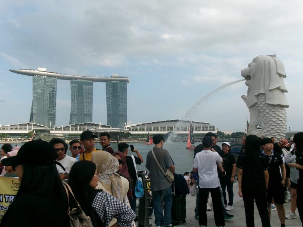 マーライオン公園とマリーナベイサンズ