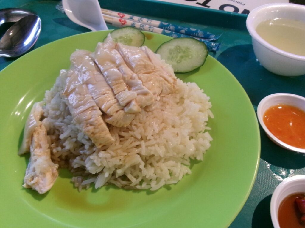 ラオパサにあるIpoh Hainanese Chicken Riceのチキンライス