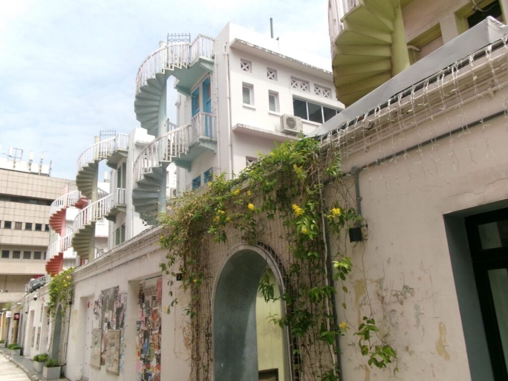 Bugis Street Art Laneの螺旋階段