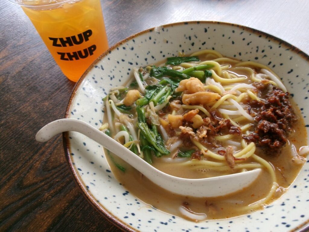 zhup zhupのプラウンヌードル