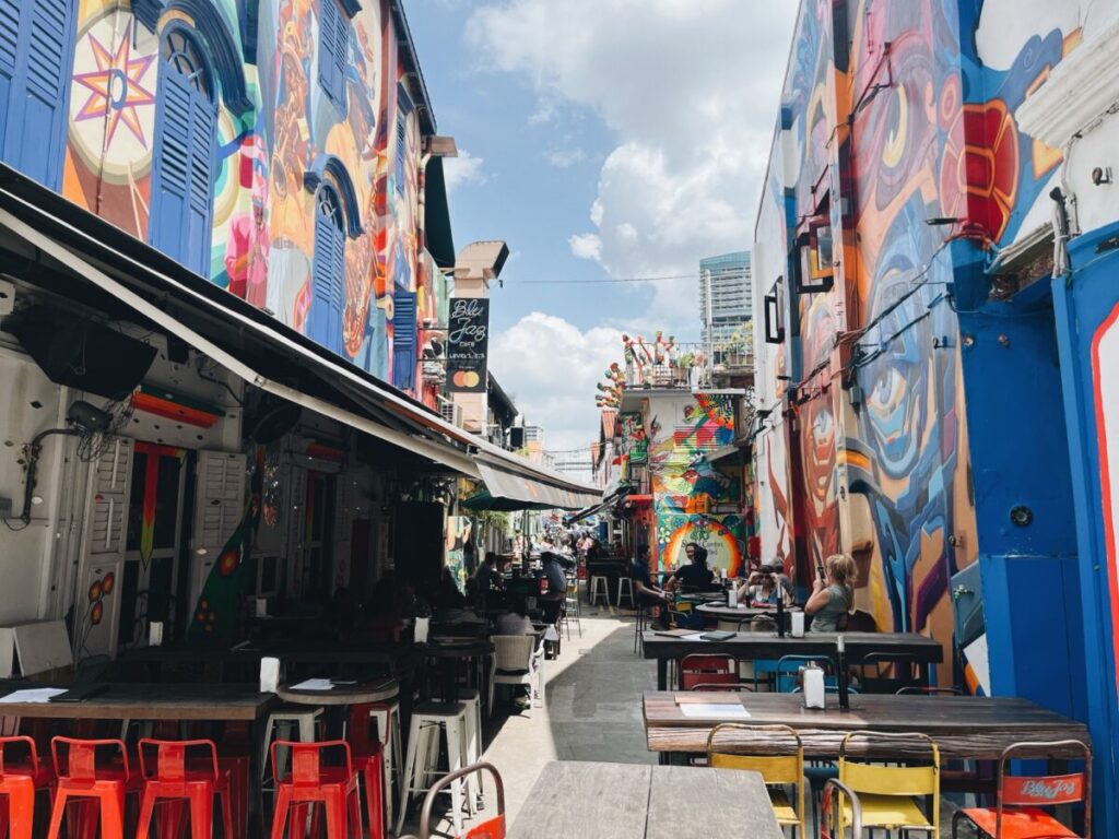 ハジレーンのカラフルな壁