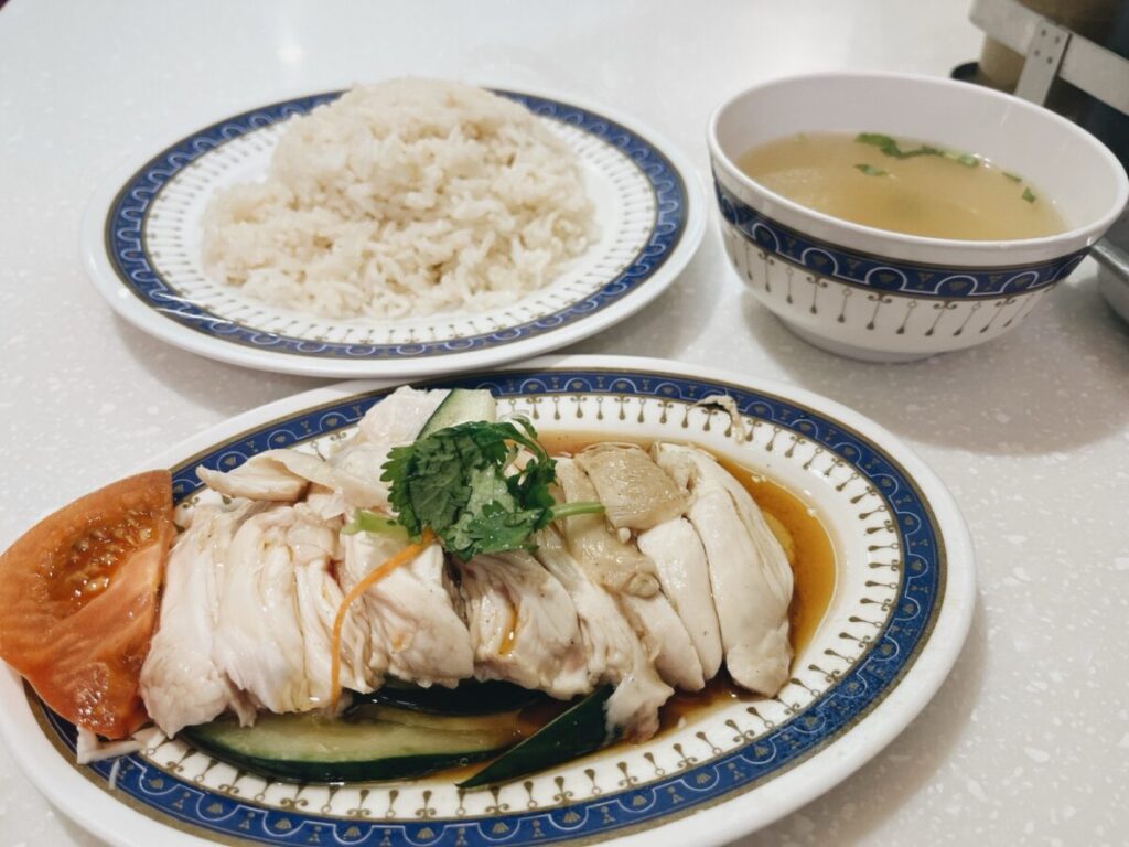 ラッキープラザのラッキーチキンライス