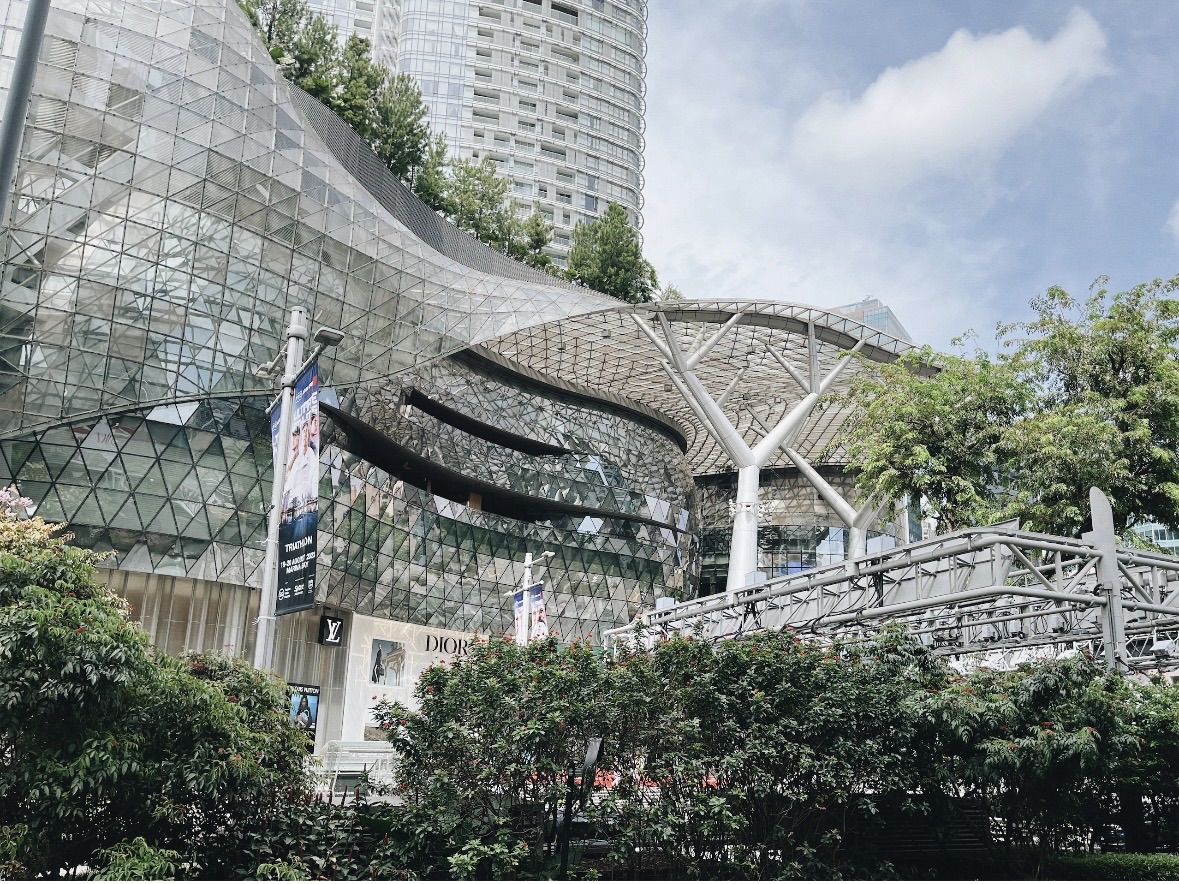 ION Orchardの外観