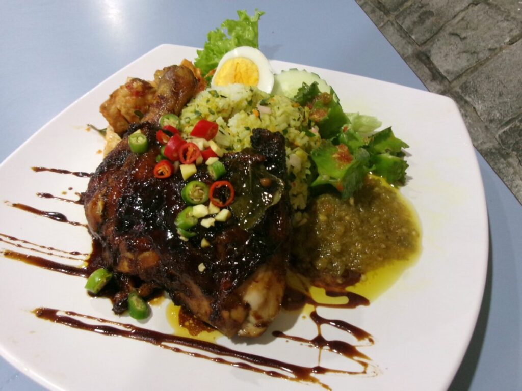 The Little Red Henのナシウラム