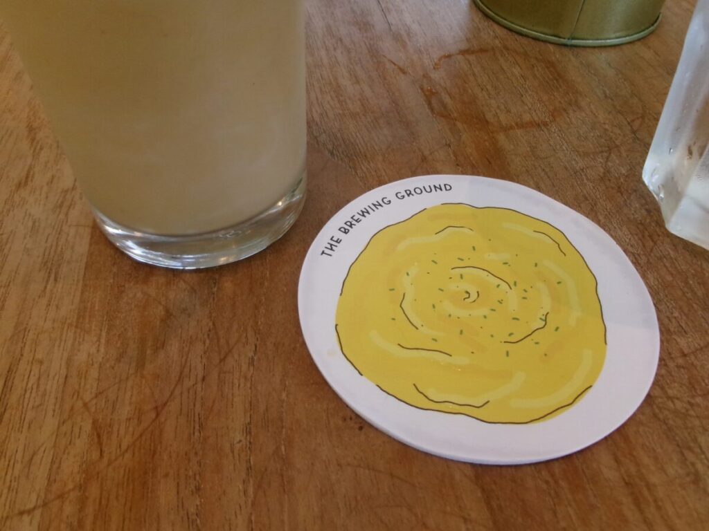 The Brewing Groundのラテ