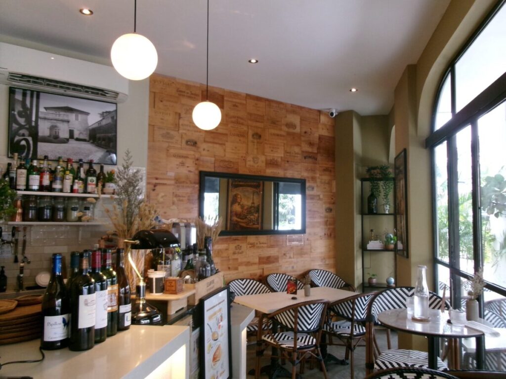 Chez Suzette の店内