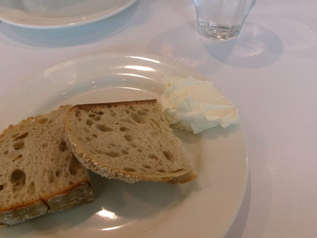 noci pasta barのサービスのパン