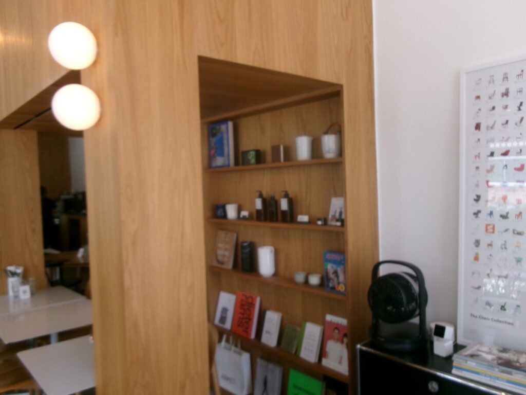 Hello Arigatoの店内