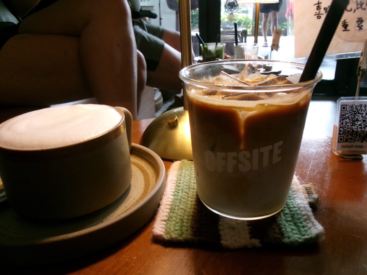 Off Siteのカフェラテ
