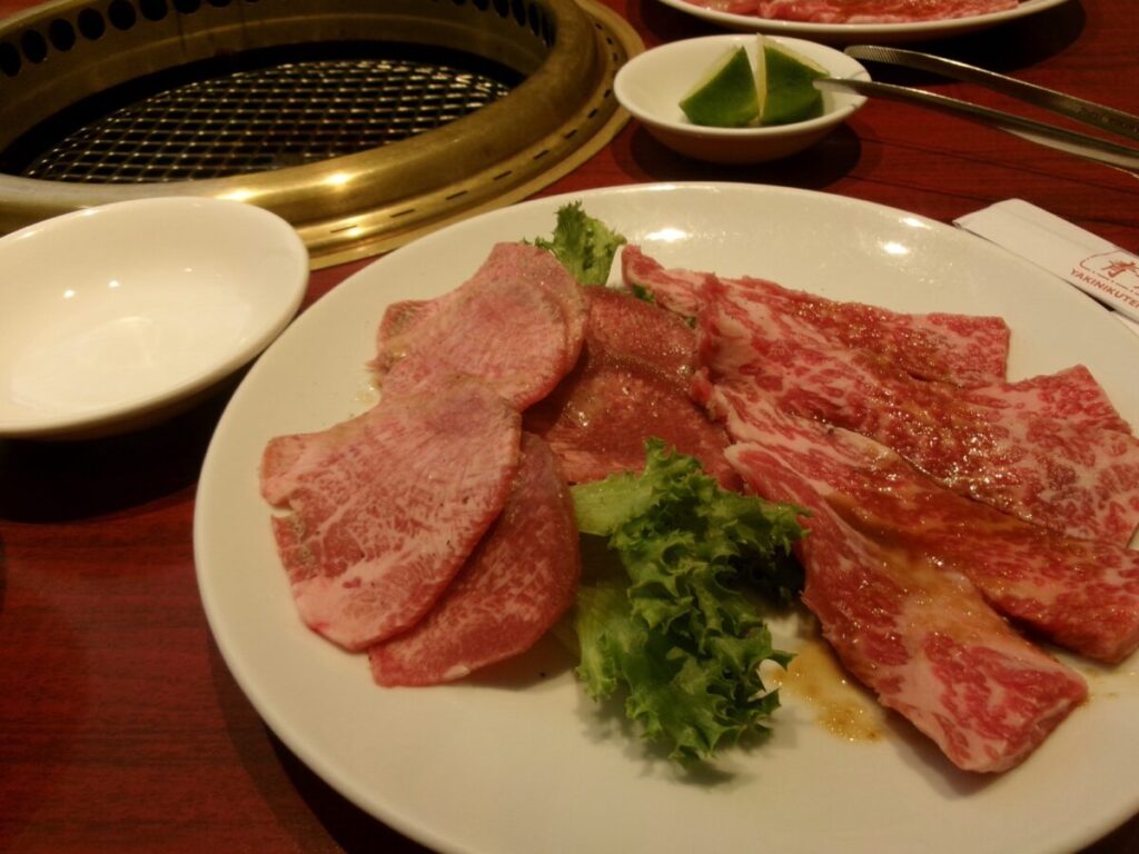 焼肉亭青ちゃんの"青ちゃんスペシャルセット"のお肉