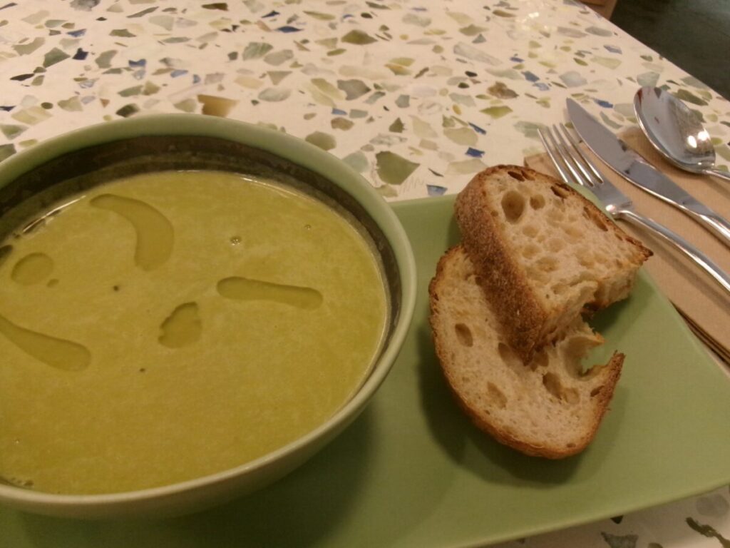 COMO Shambhala Kitchenのスープ
