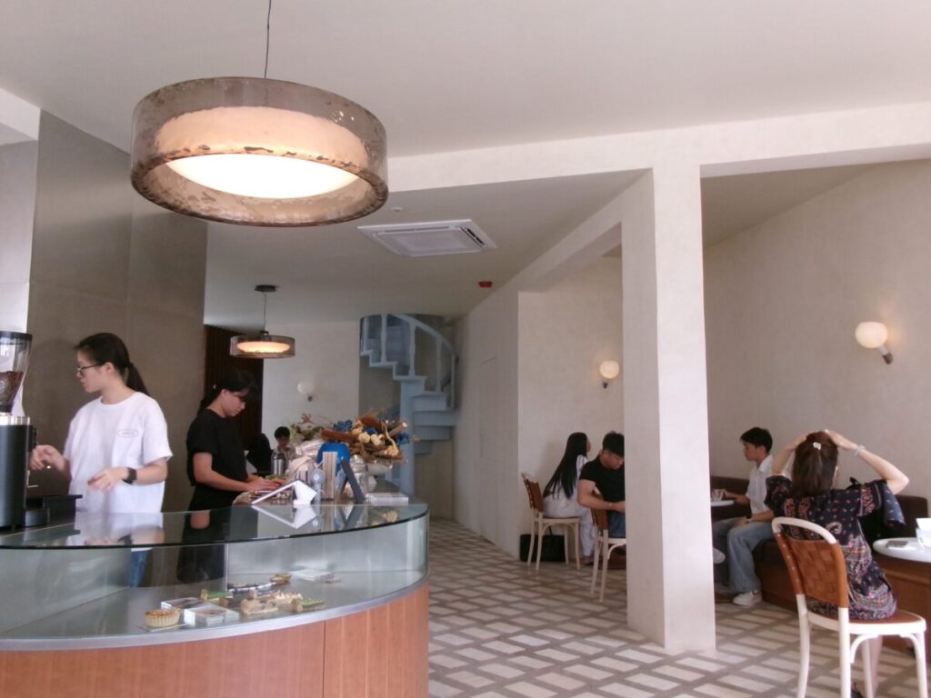 Elijah Piesの店内