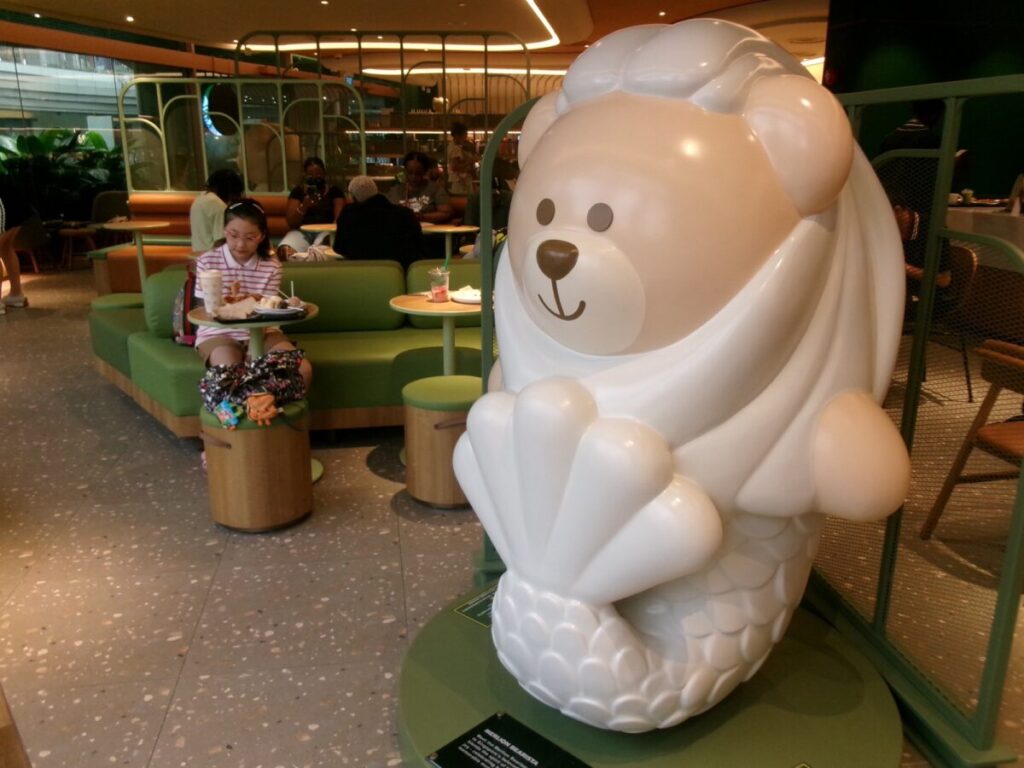 Starbucks Weaveのマーライオンベアリスタ