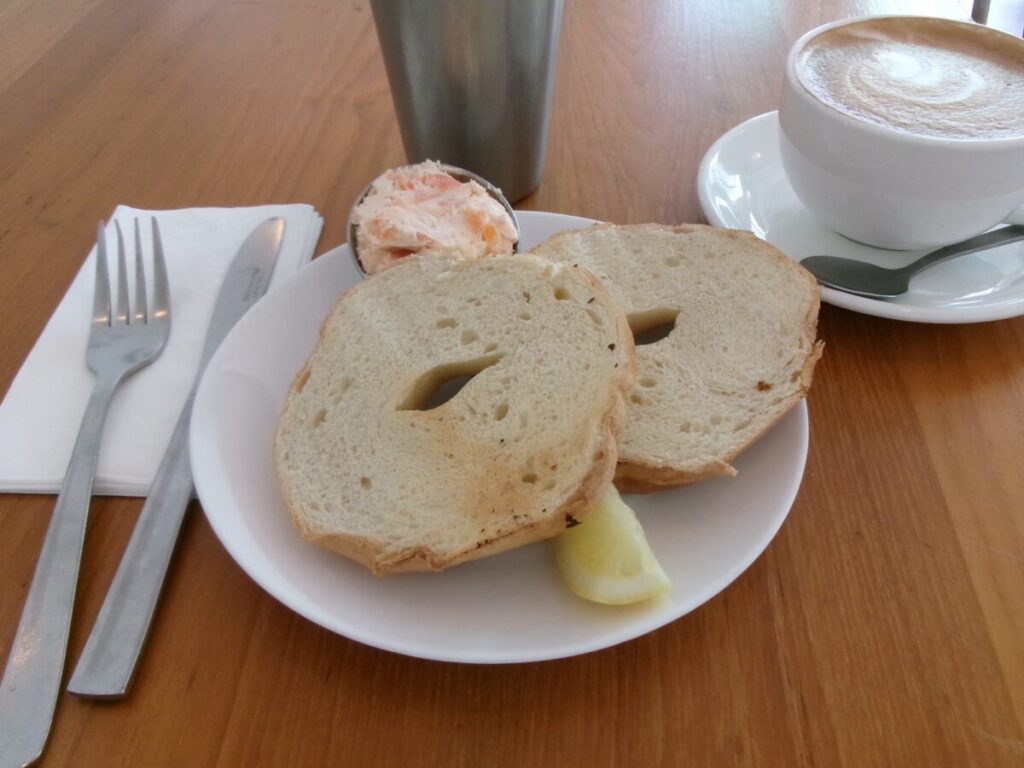Simply Breadのサーモンベーグル
