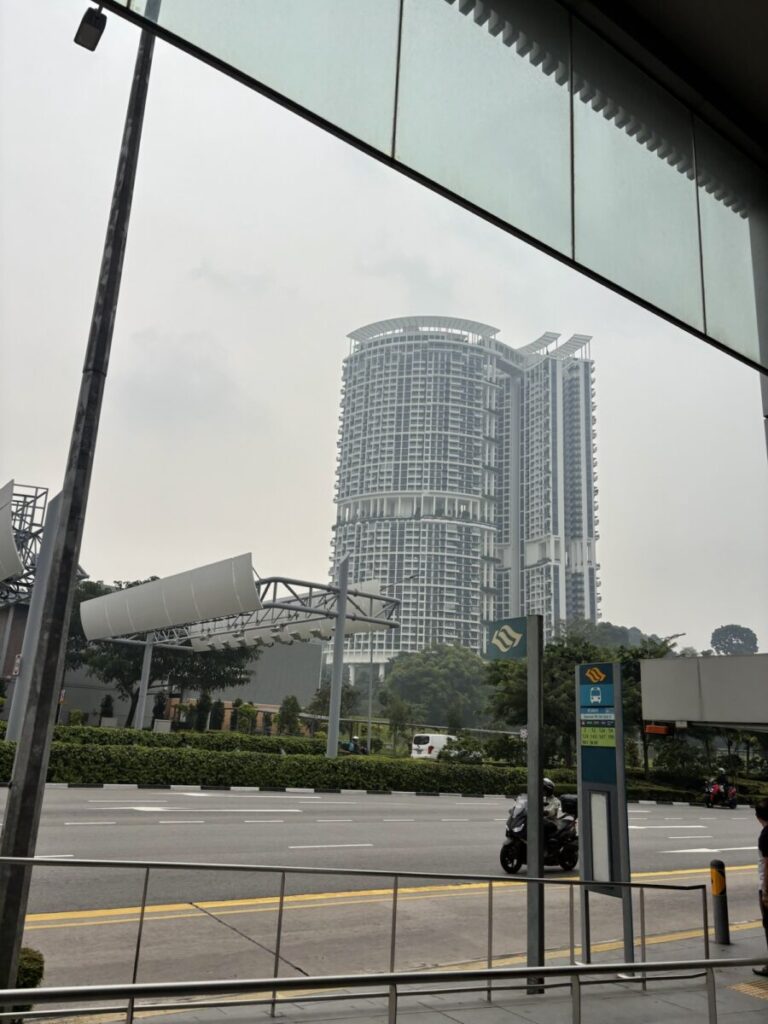 シンガポールのヘイズがひどい日の様子